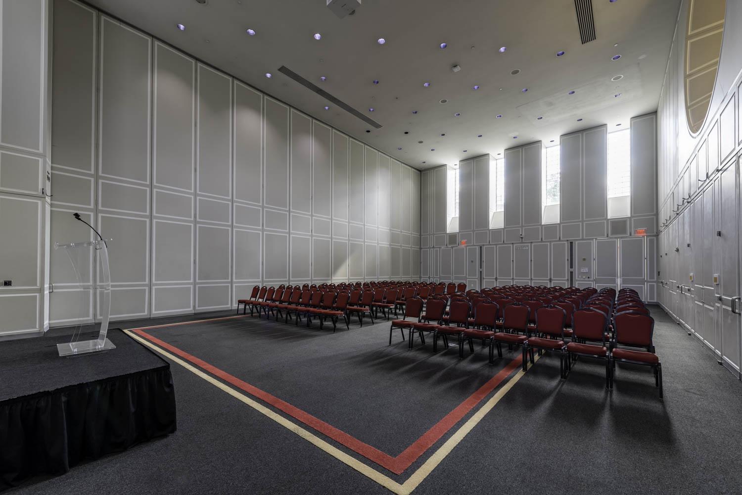 1/3 Orem Set Theater Style