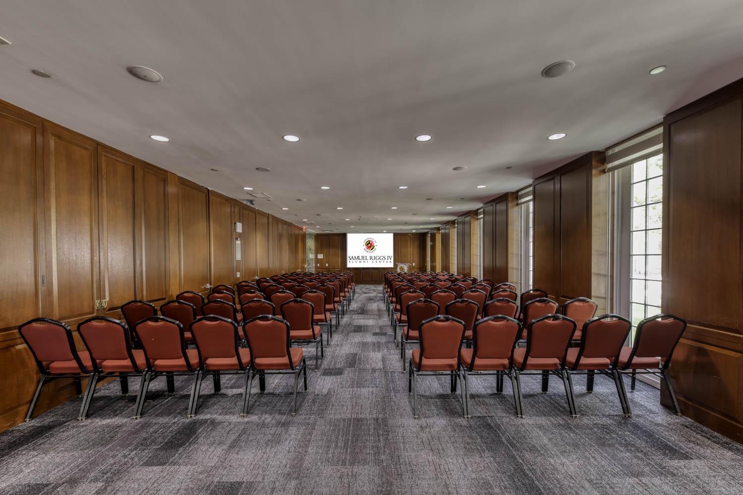 Crist Set Theater Style